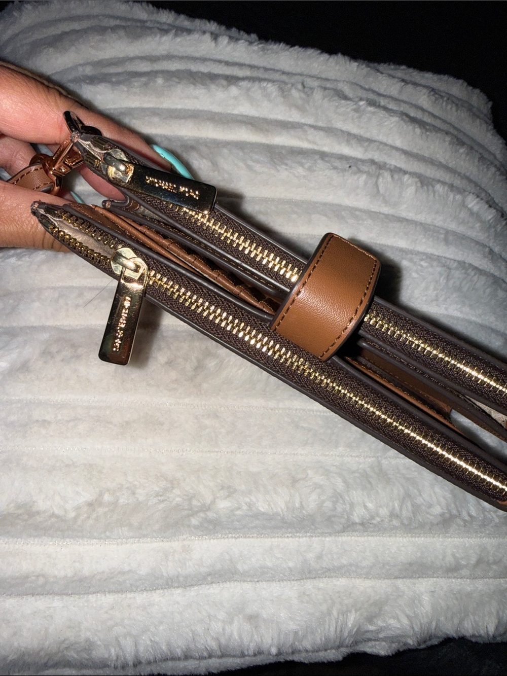 Michael Kors Brown and Gold Logo Wristlet🔥BRAND NEW! - Picture 3 of 4